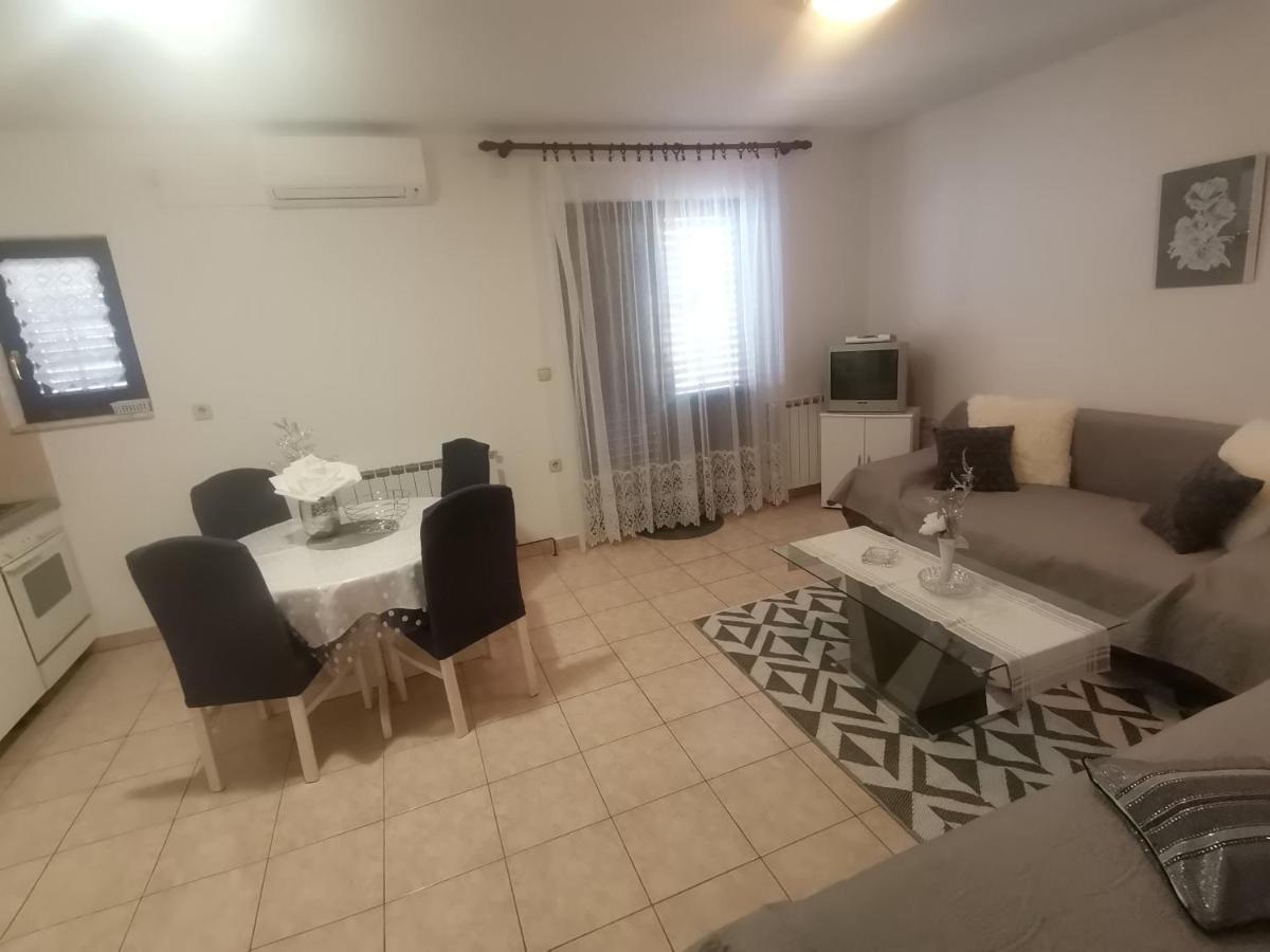 Apartments Petrica مالينسكا المظهر الخارجي الصورة
